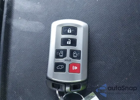 2018 Toyota Sienna Xle 8 Passenger z USA, uszkodzony, nr VIN 5TDYZ3DC8JS955965